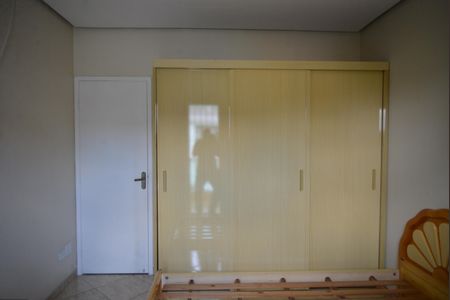 Casa à venda com 108m², 3 quartos e 3 vagasSuíte 1