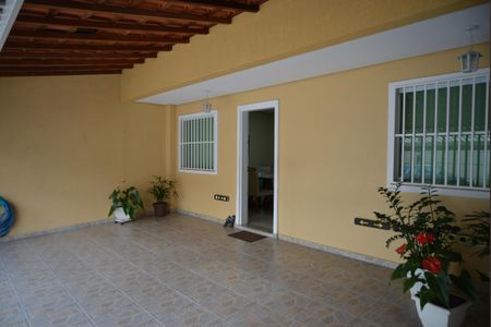 Casa à venda com 108m², 3 quartos e 3 vagasGaragem