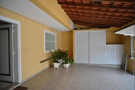 Casa à venda com 108m², 3 quartos e 3 vagasGaragem