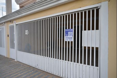 Casa à venda com 108m², 3 quartos e 3 vagasPlaca