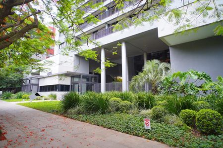 Apartamento à venda com 65m², 2 quartos e 1 vagaFachada