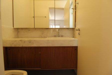 Apartamento à venda com 89m², 2 quartos e 1 vagaBanheiro da Suíte 1