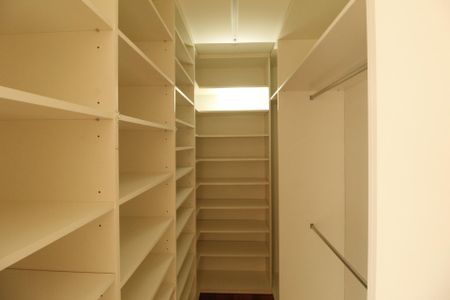 Apartamento à venda com 89m², 2 quartos e 1 vagaCloset da suíte 1