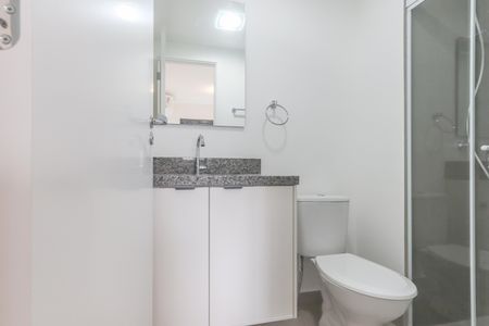 Apartamento para alugar com 26m², 1 quarto e sem vaga Apartamento para alugar com 26m², 1 quarto e sem vagaBanheiro da Suíte