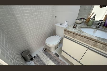 Apartamento à venda com 70m², 2 quartos e 2 vagasBanheiro Social