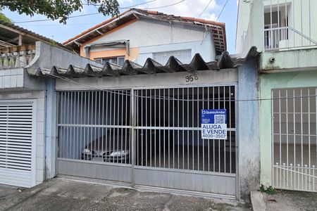 Casa à venda com 140m², 3 quartos e 2 vagasFachada