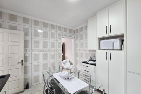 Casa à venda com 140m², 3 quartos e 2 vagasCozinha