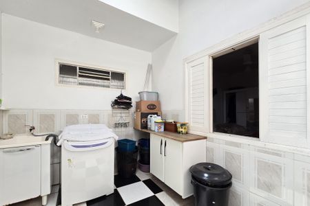 Casa à venda com 140m², 3 quartos e 2 vagasÁrea de Serviço