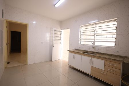 Casa para alugar com 125m², 2 quartos e 2 vagasCozinha
