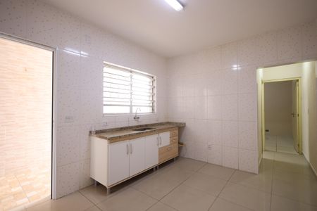 Casa para alugar com 125m², 2 quartos e 2 vagasCozinha 