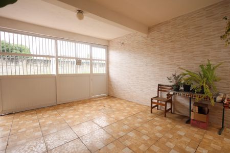 Casa para alugar com 125m², 2 quartos e 2 vagasQuintal