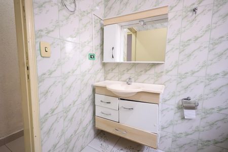 Casa para alugar com 125m², 2 quartos e 2 vagasBanheiro 1