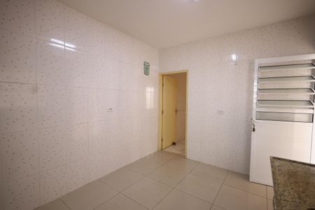 Casa para alugar com 125m², 2 quartos e 2 vagasCozinha