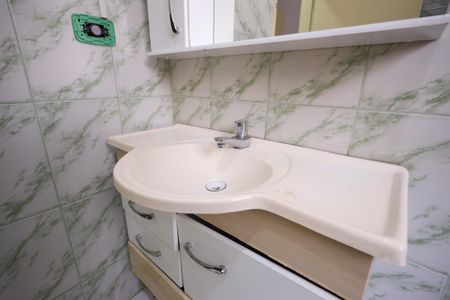 Casa para alugar com 125m², 2 quartos e 2 vagasBanheiro 1