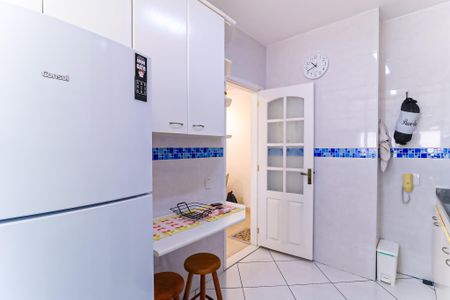 Apartamento à venda com 54m², 2 quartos e 2 vagas Apartamento à venda com 54m², 2 quartos e 2 vagasCozinha