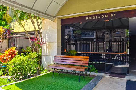 Apartamento à venda com 54m², 2 quartos e 2 vagas Apartamento à venda com 54m², 2 quartos e 2 vagasFachada