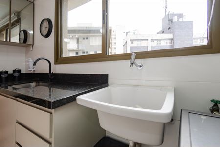 Apartamento à venda com 80m², 2 quartos e 2 vagasÁrea de serviço