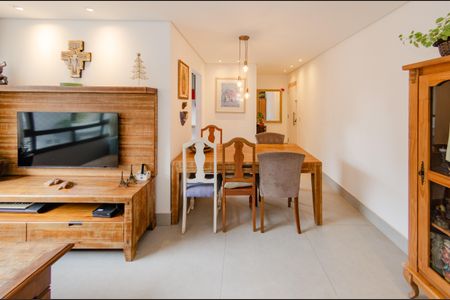 Apartamento à venda com 80m², 2 quartos e 2 vagasSala