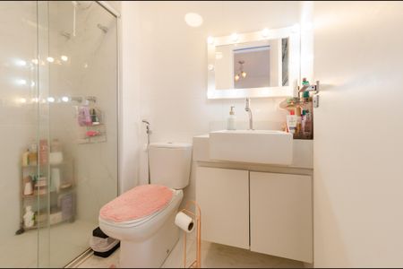 Apartamento à venda com 80m², 2 quartos e 2 vagasBanheiro suíte 2