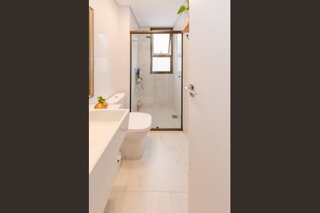 Apartamento à venda com 80m², 2 quartos e 2 vagasBanheiro suíte 1