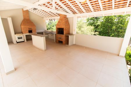 Casa de condomínio à venda com 590m², 4 quartos e 8 vagasÁREA EXTERNA GOURMET FUNDOS