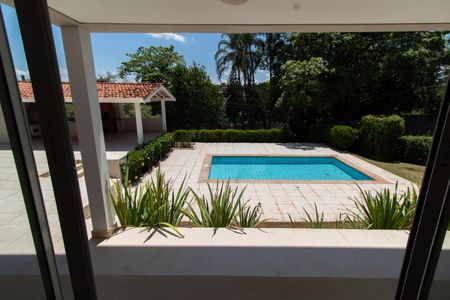 Casa de condomínio à venda com 590m², 4 quartos e 8 vagasVISTA DA SALA DE ESTAR