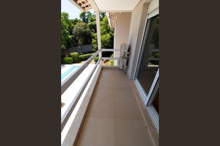 Casa de condomínio à venda com 590m², 4 quartos e 8 vagasSACADA DA SUITE MASTER