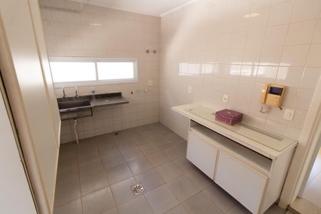 Casa de condomínio à venda com 590m², 4 quartos e 8 vagasÁREA DE SERVIÇO