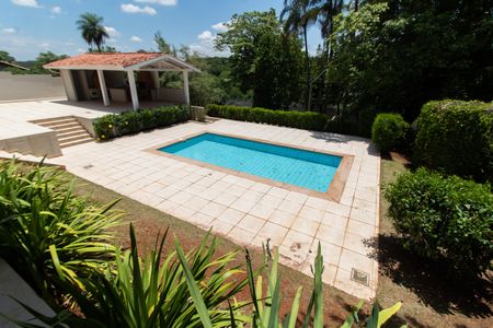 Casa de condomínio à venda com 590m², 4 quartos e 8 vagasÁREA EXTERNA FUNDOS