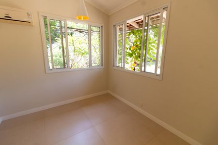 Casa de condomínio à venda com 590m², 4 quartos e 8 vagasESCRITÓRIO