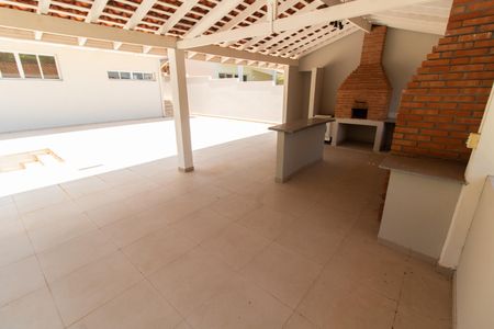 Casa de condomínio à venda com 590m², 4 quartos e 8 vagasÁREA EXTERNA GOURMET FUNDOS