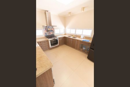 Casa de condomínio à venda com 590m², 4 quartos e 8 vagasCOZINHA