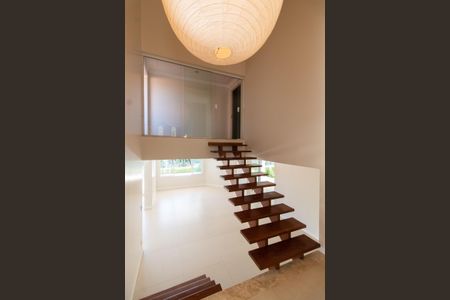 Casa de condomínio à venda com 590m², 4 quartos e 8 vagasHALL ENTRADA