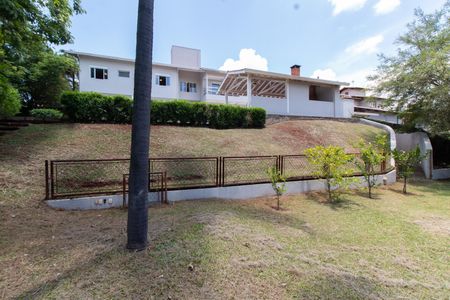 Casa de condomínio à venda com 590m², 4 quartos e 8 vagasÁREA EXTERNA FUNDOS