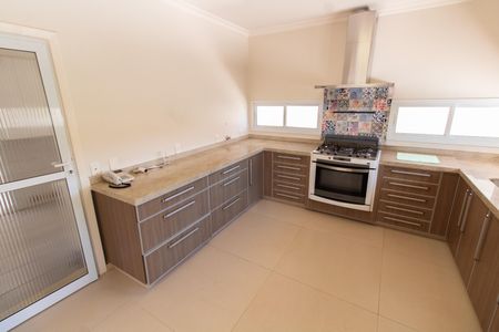 Casa de condomínio à venda com 590m², 4 quartos e 8 vagasCOZINHA