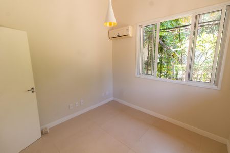 Casa de condomínio à venda com 590m², 4 quartos e 8 vagasESCRITÓRIO