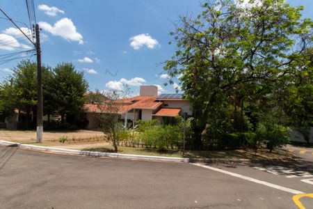 Casa de condomínio à venda com 590m², 4 quartos e 8 vagasFACHADA