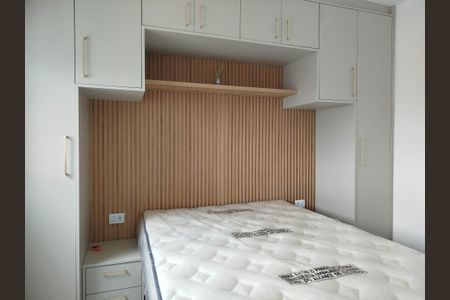 Studio - quarto com cama box e armários de kitnet/studio para alugar com 1 quarto, 27m² em Vila Aricanduva, São Paulo