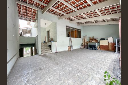 Casa à venda com 422m², 4 quartos e 3 vagasGaragem