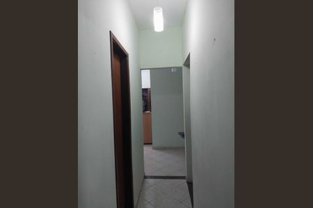 Casa de condomínio à venda com 185m², 5 quartos e 2 vagasCorredor