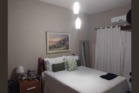 Casa de condomínio à venda com 185m², 5 quartos e 2 vagasQuarto