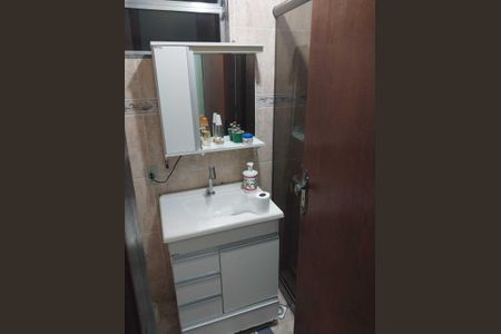 Casa de condomínio à venda com 185m², 5 quartos e 2 vagasBanheiro