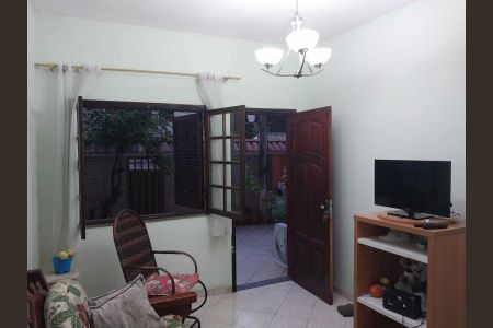 Sala de casa de condomínio para alugar com 5 quartos, 185m² em Taquara, Rio de Janeiro