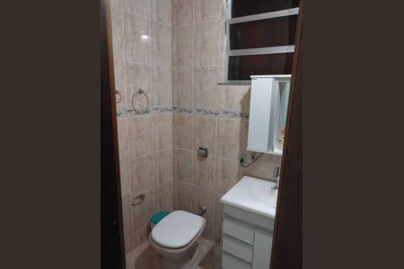 Casa de condomínio à venda com 185m², 5 quartos e 2 vagasBanheiro