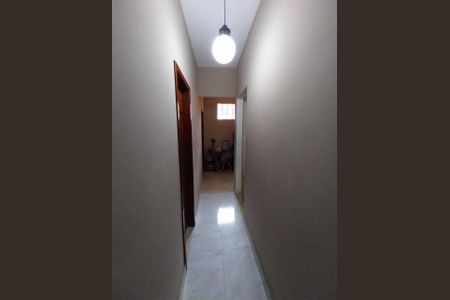 Casa de condomínio à venda com 185m², 5 quartos e 2 vagasCorredor