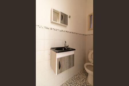 Casa para alugar com 120m², 2 quartos e 2 vagasLavabo