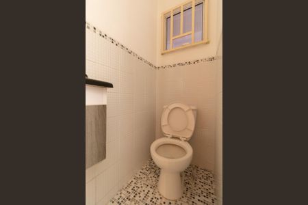 Casa para alugar com 120m², 2 quartos e 2 vagasLavabo