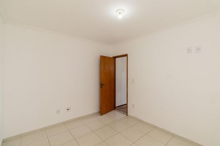 Casa para alugar com 120m², 2 quartos e 2 vagasQuarto 2