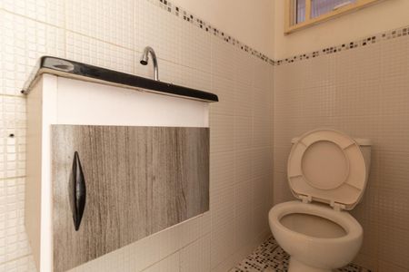 Casa para alugar com 120m², 2 quartos e 2 vagasLavabo