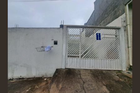 Casa para alugar com 200m², 3 quartos e 4 vagasFachada